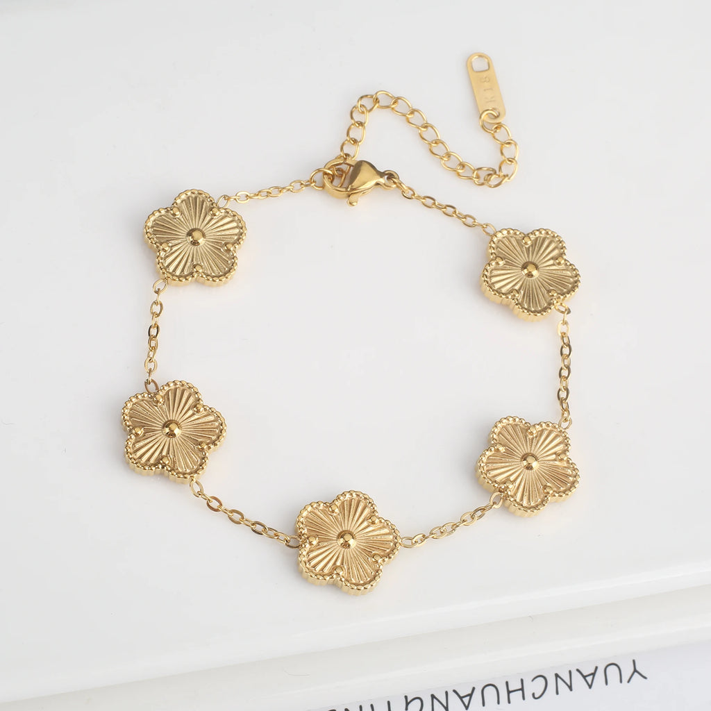 Pulseira Ajustável de Trevo com Cinco Pétalas em Aço Inoxidável